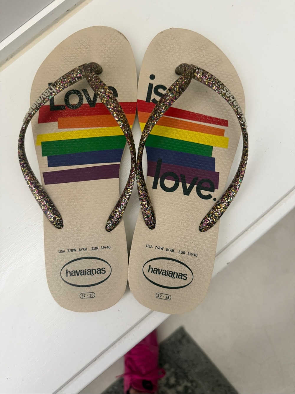 Havaianas Love is Love Flip Flops with Rainbow and Glitter Straps size 8